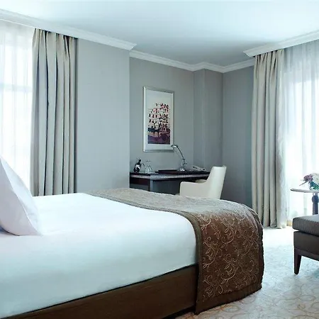 Hotel Divan 5*